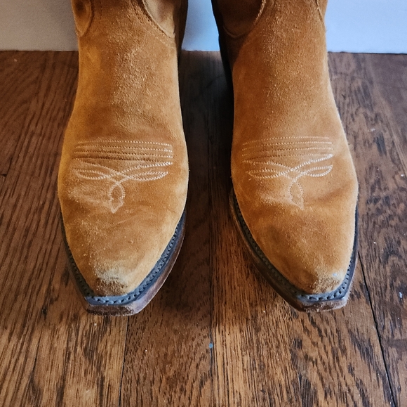 Lucchese Tan Elena Suede Ankle Cowboy Boots - Picture 4 of 14